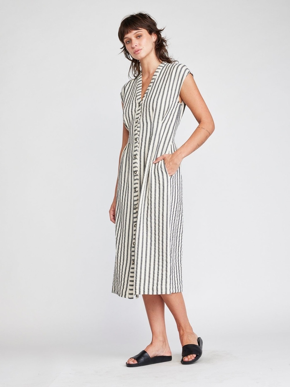 NWT SELF CONTRAST :: JAMILA BUTTON FRONT MIDI DRESS | BLACK STRIPES Size Medium